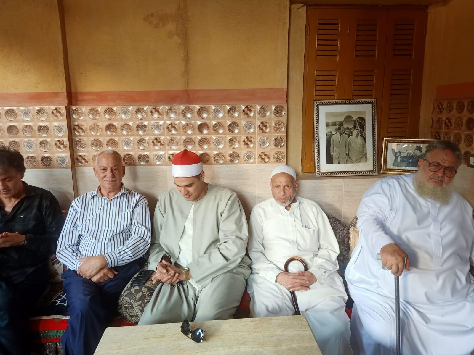 أسرة القارئ الراحل الشيخ أبو العينين شعيشع بكفر الشيخ تُحيي الذكرى الـ15 لرحيله بمسقط رأسه في بيلا