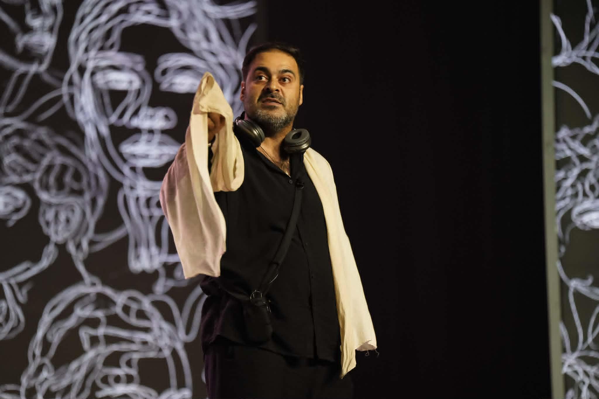  هشام ماجد يحتفل بنجاح الليلة الأولى من «خيال مريض»