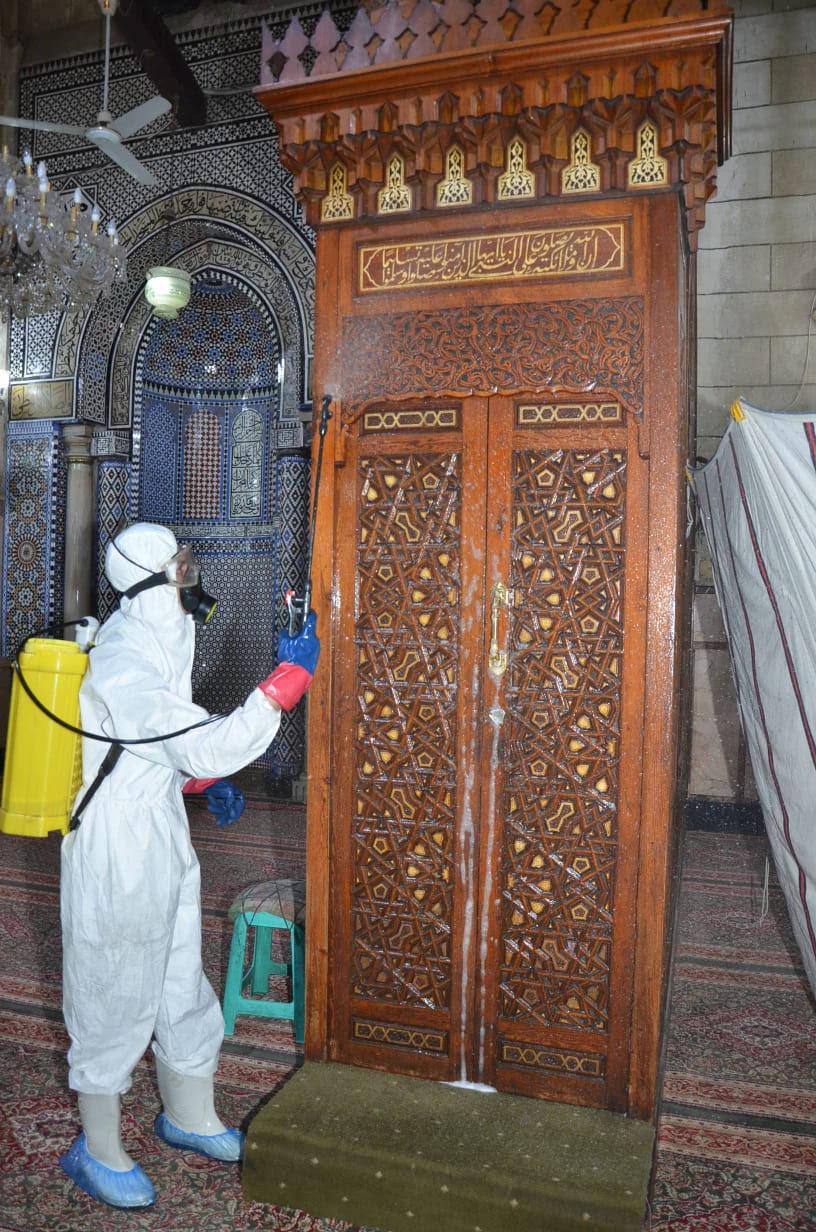 تعقيم مسجد سيدنا الحسين