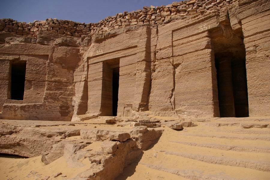 مقابر النبلاء