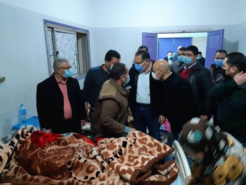 حادث إنقلاب سيارتي قطار
