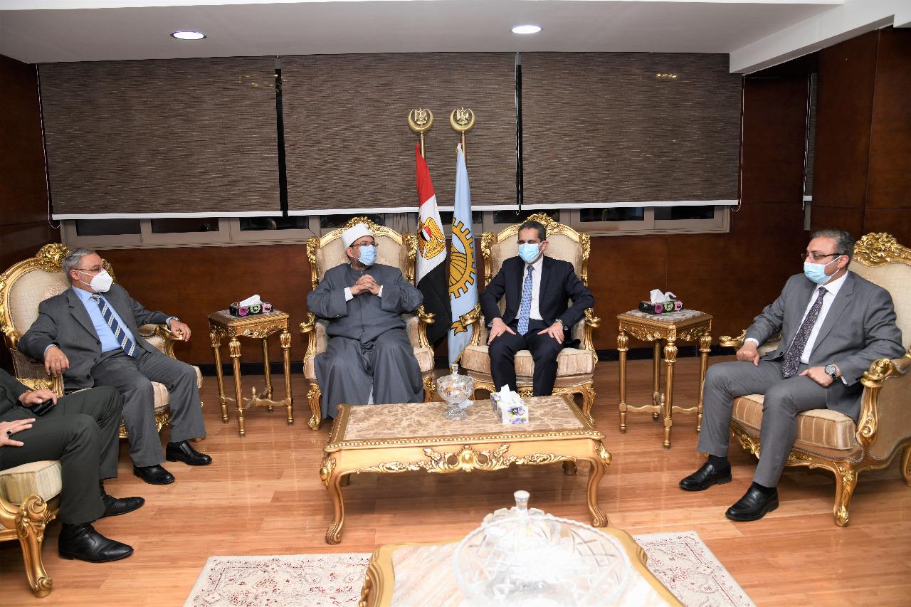 الدكتور طارق رحمي محافظ الغربية