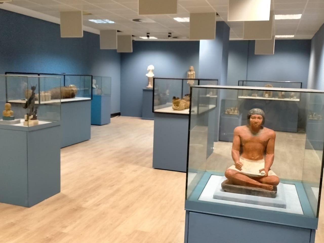  متحف الآثار بمطار القاهرة