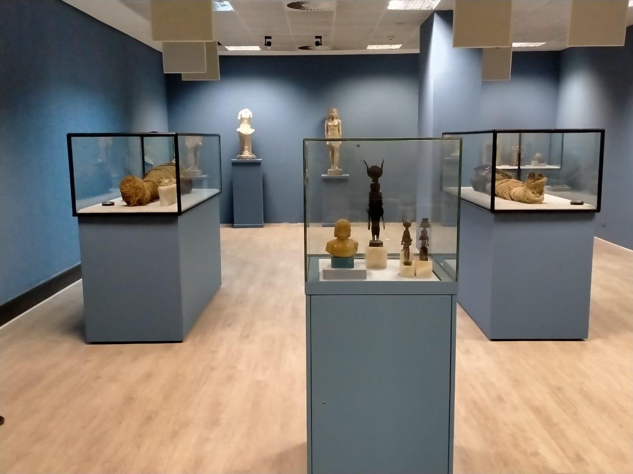  متحف الآثار بمطار القاهرة