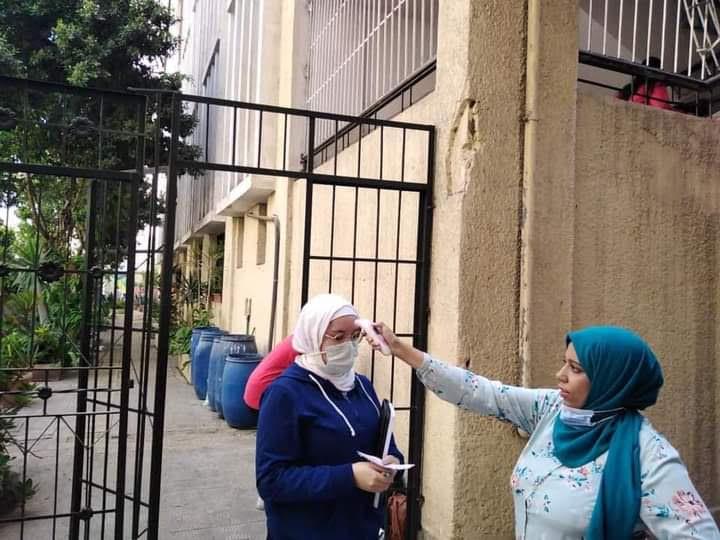 توافد طلاب الثانوية العامة علي المدارس
