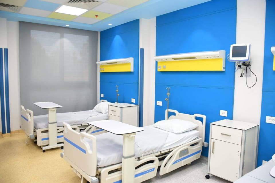 تستقبل بين 15 إلى 20 ألف طفل للعلاج 
