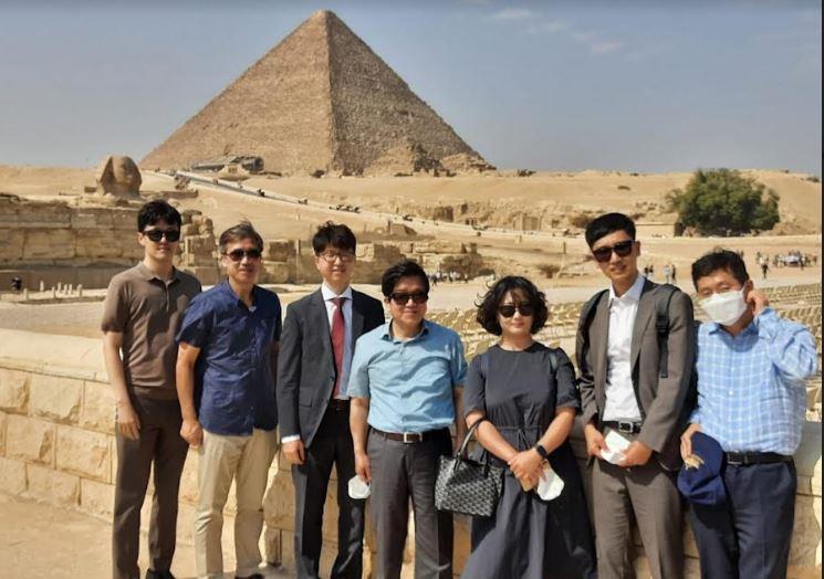 رئيس الجمعية الوطنية لجمهورية كوريا الجنوبية يزور المناطق الاثرية المصرية 