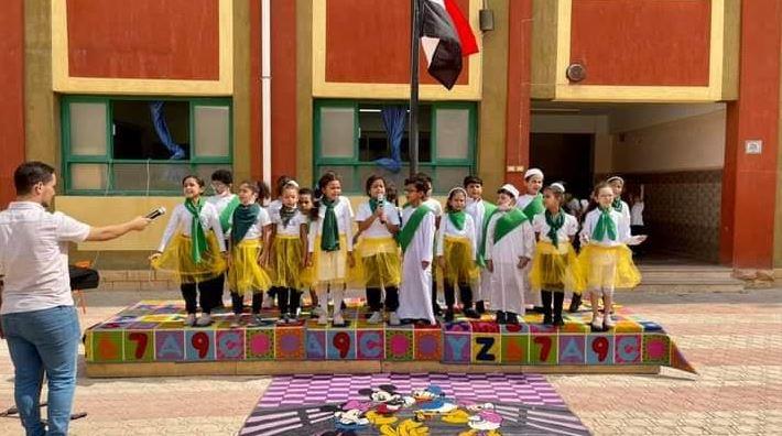 طلاب مدرسة دولية حكومية تحتفل بذكري المولد النبوي