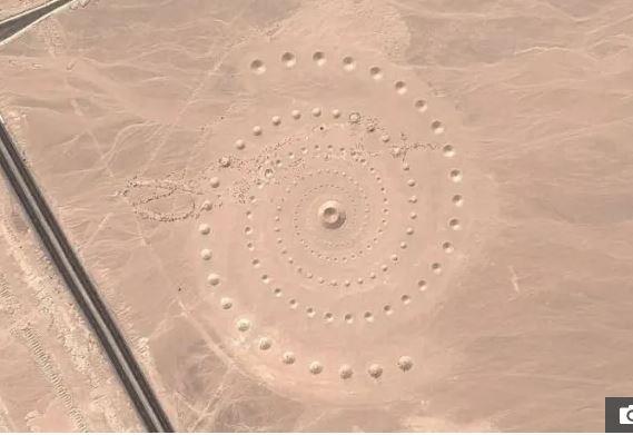صورة الهرم غامض