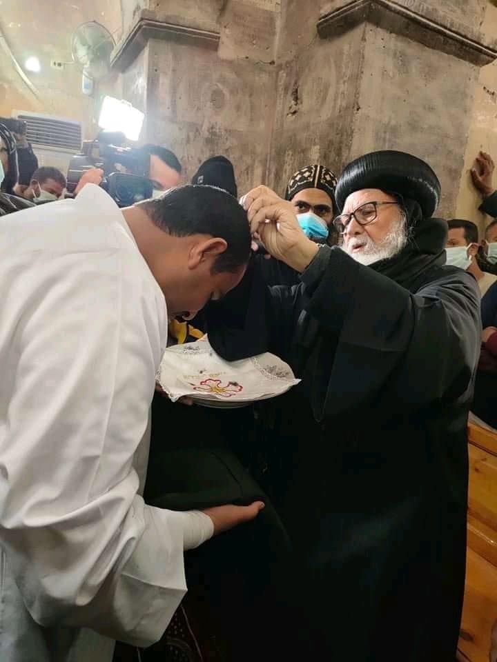 سيامة ثلاثة رهبان جدد