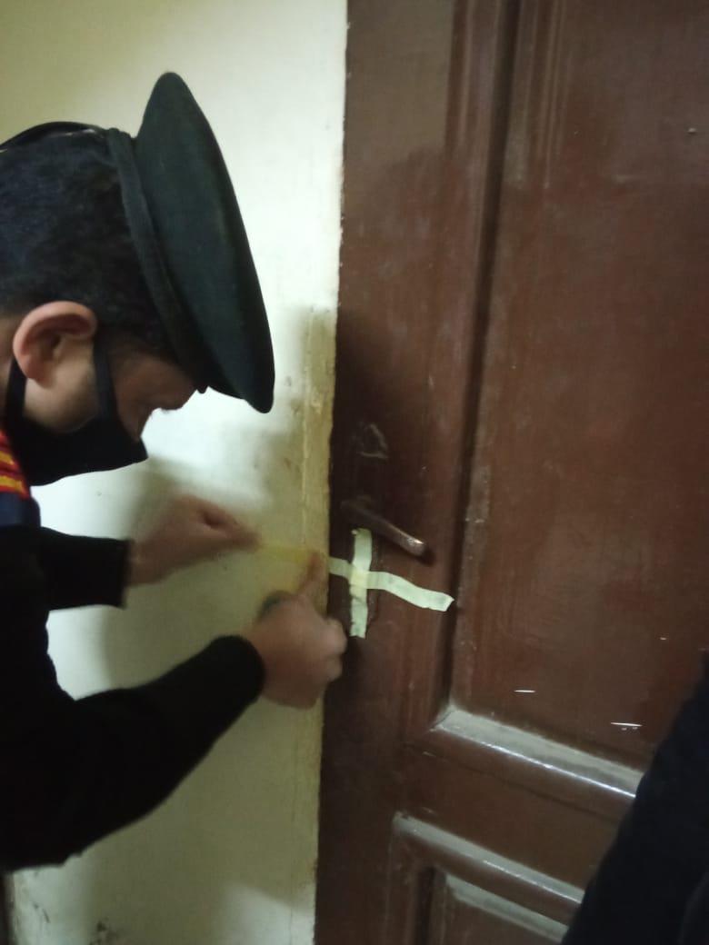 ضبط منزل تم تحويله لمصنع ملابس