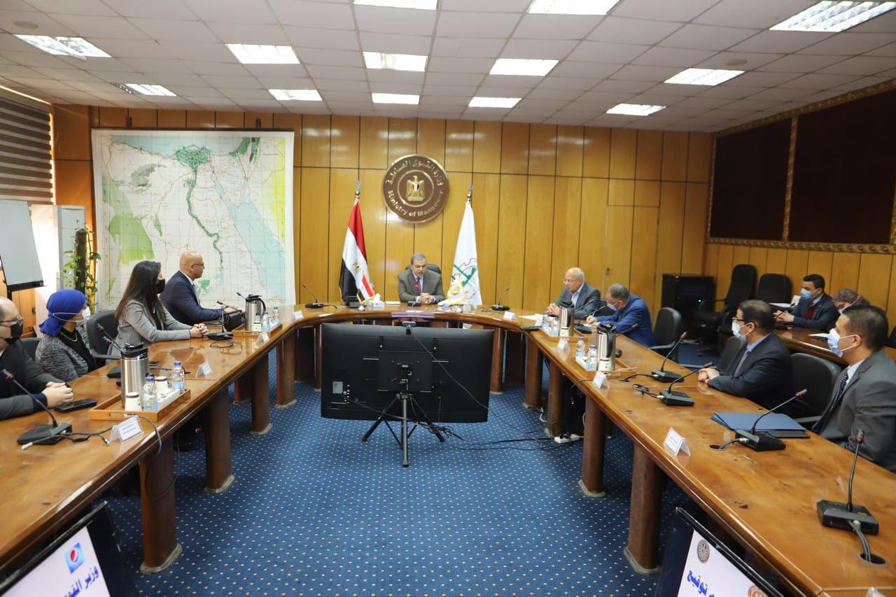 وزير القوى العاملة محمد سعفان