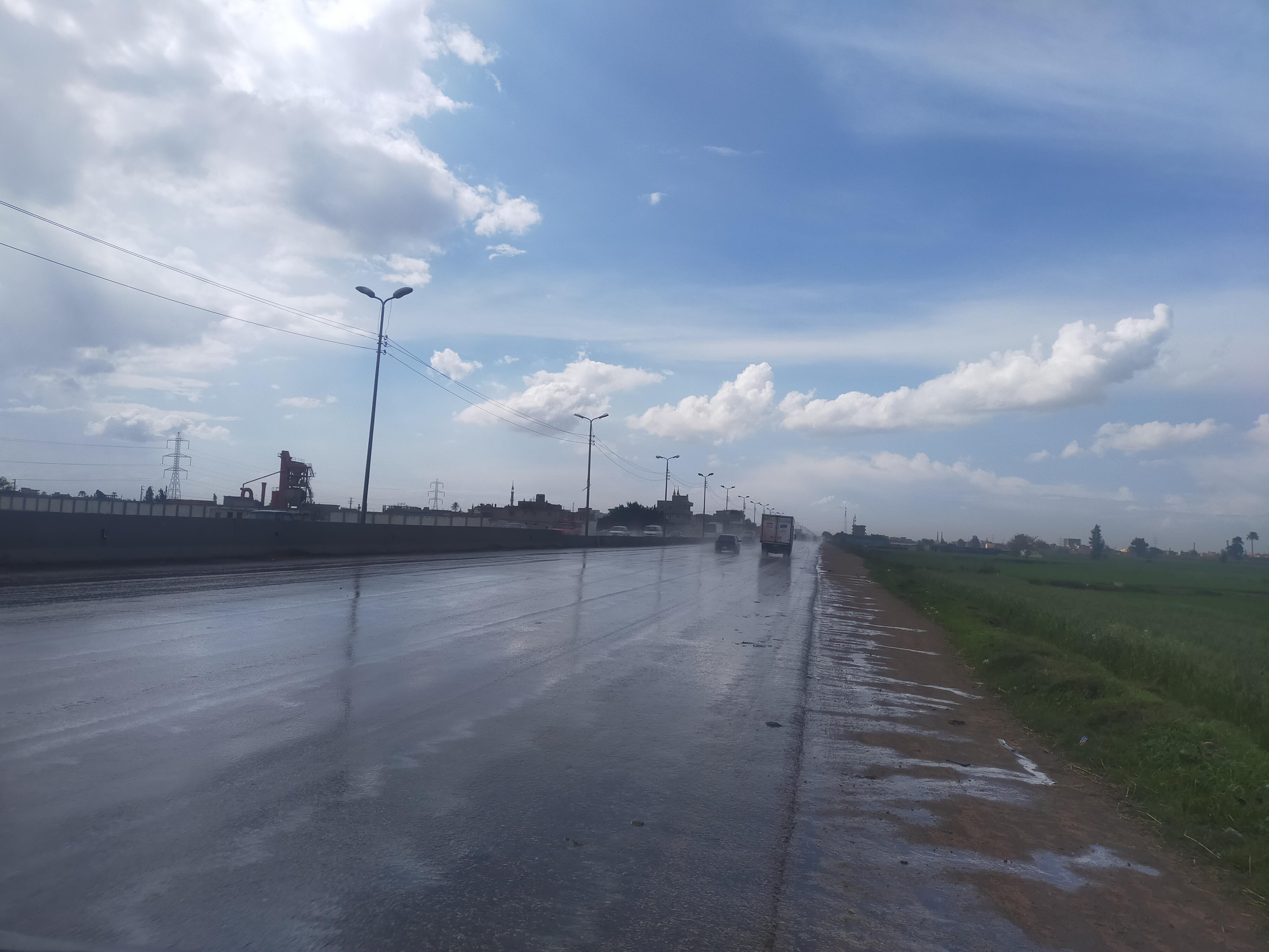  الأمطار والطقس السئ