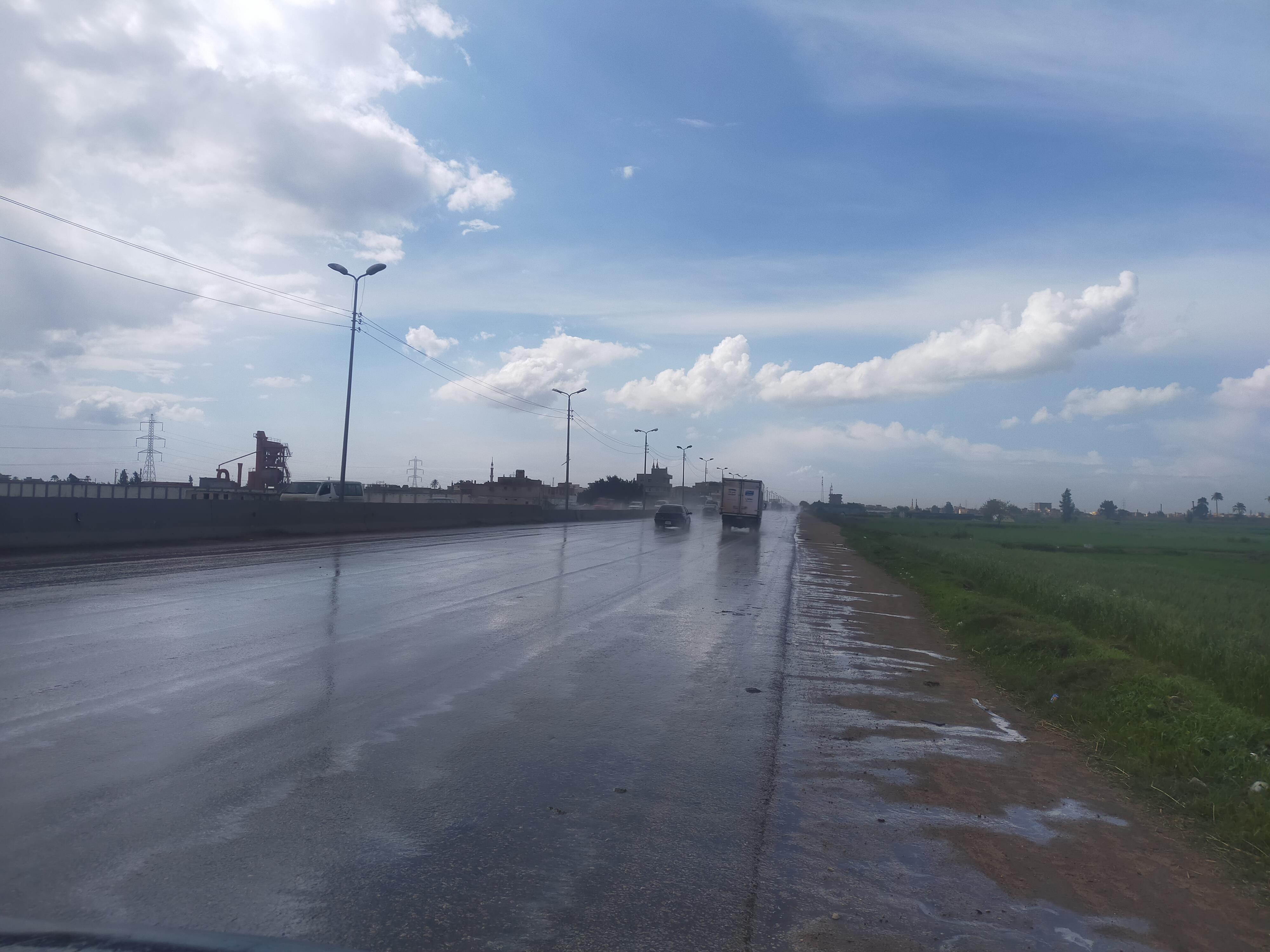  الأمطار والطقس السئ