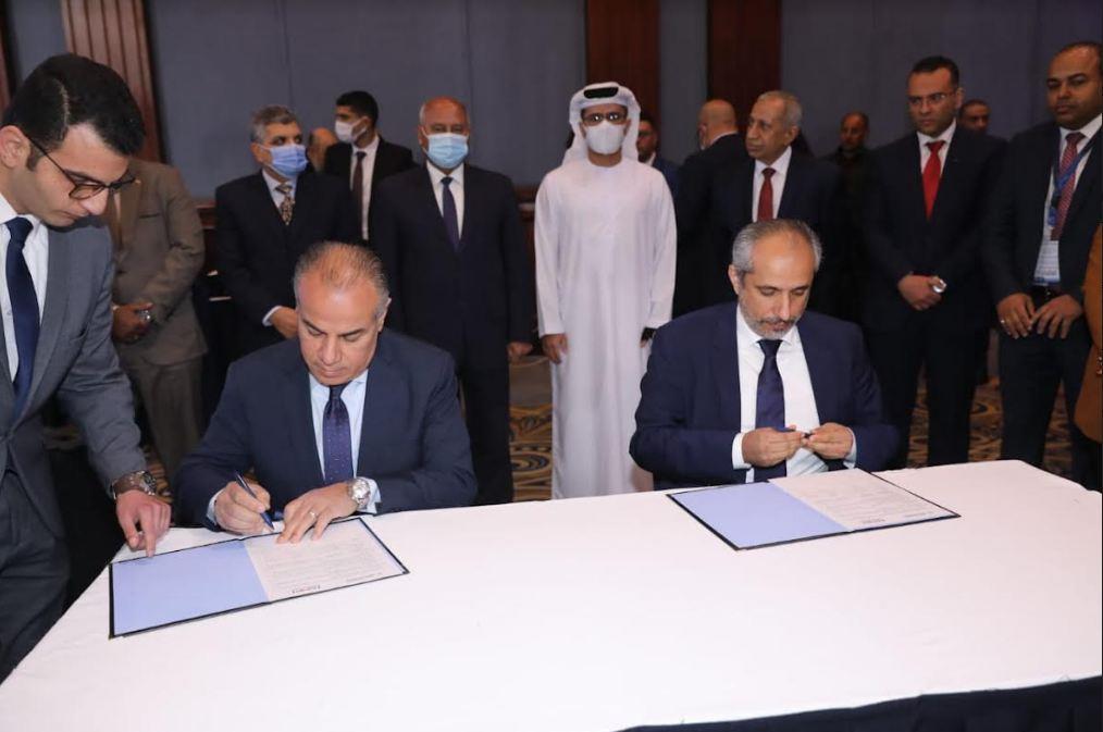 الفريق مهندس كامل الوزير يشهد توقيع