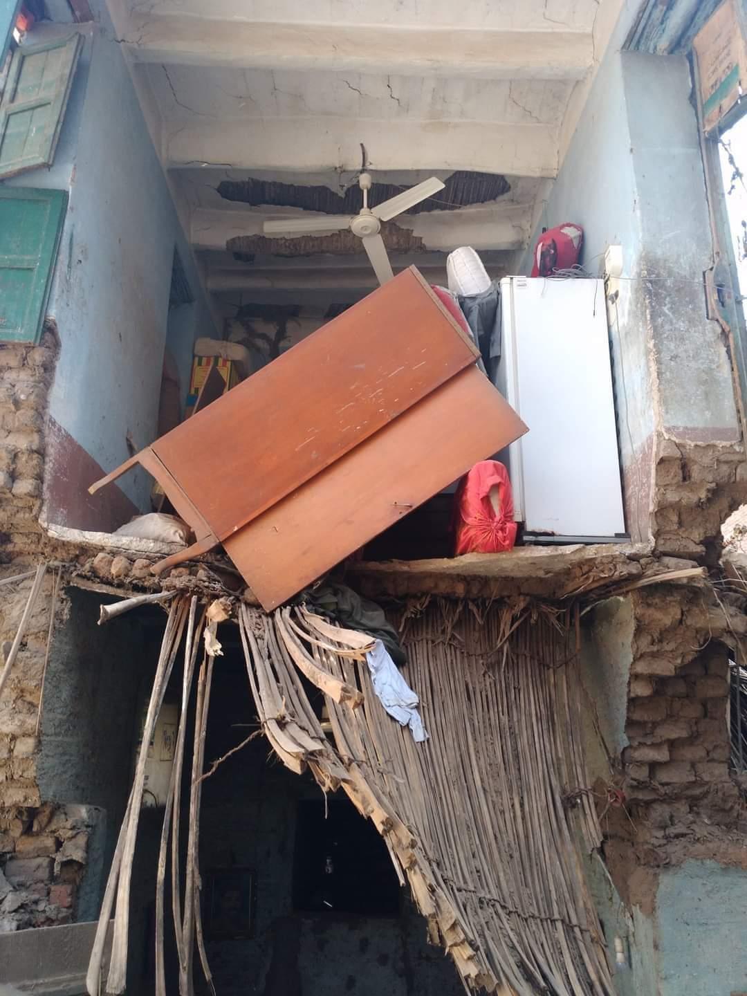 انهار  منزل قديم مبنى من الطوب اللبن