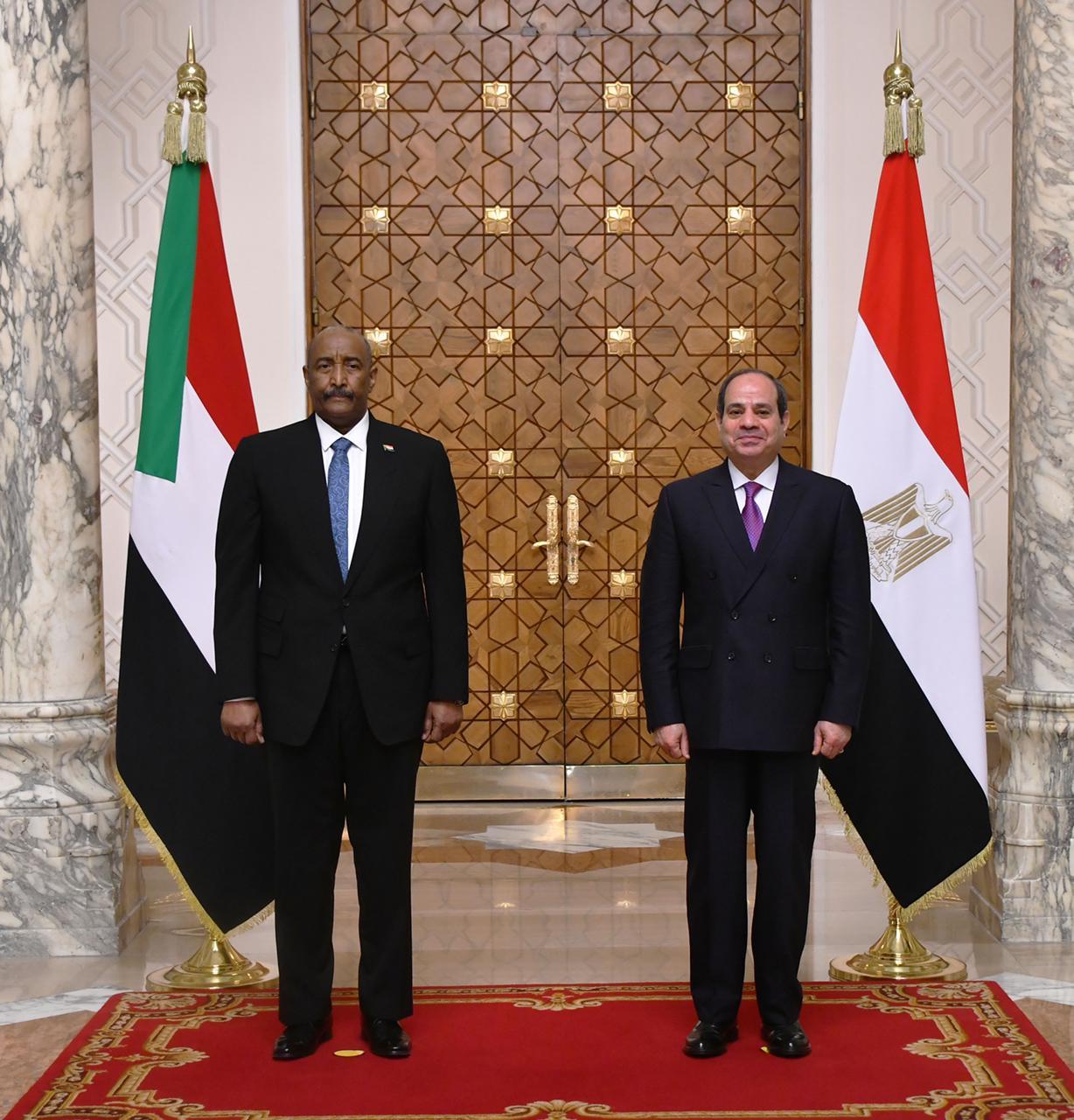 السيسي يستقبل البرهان