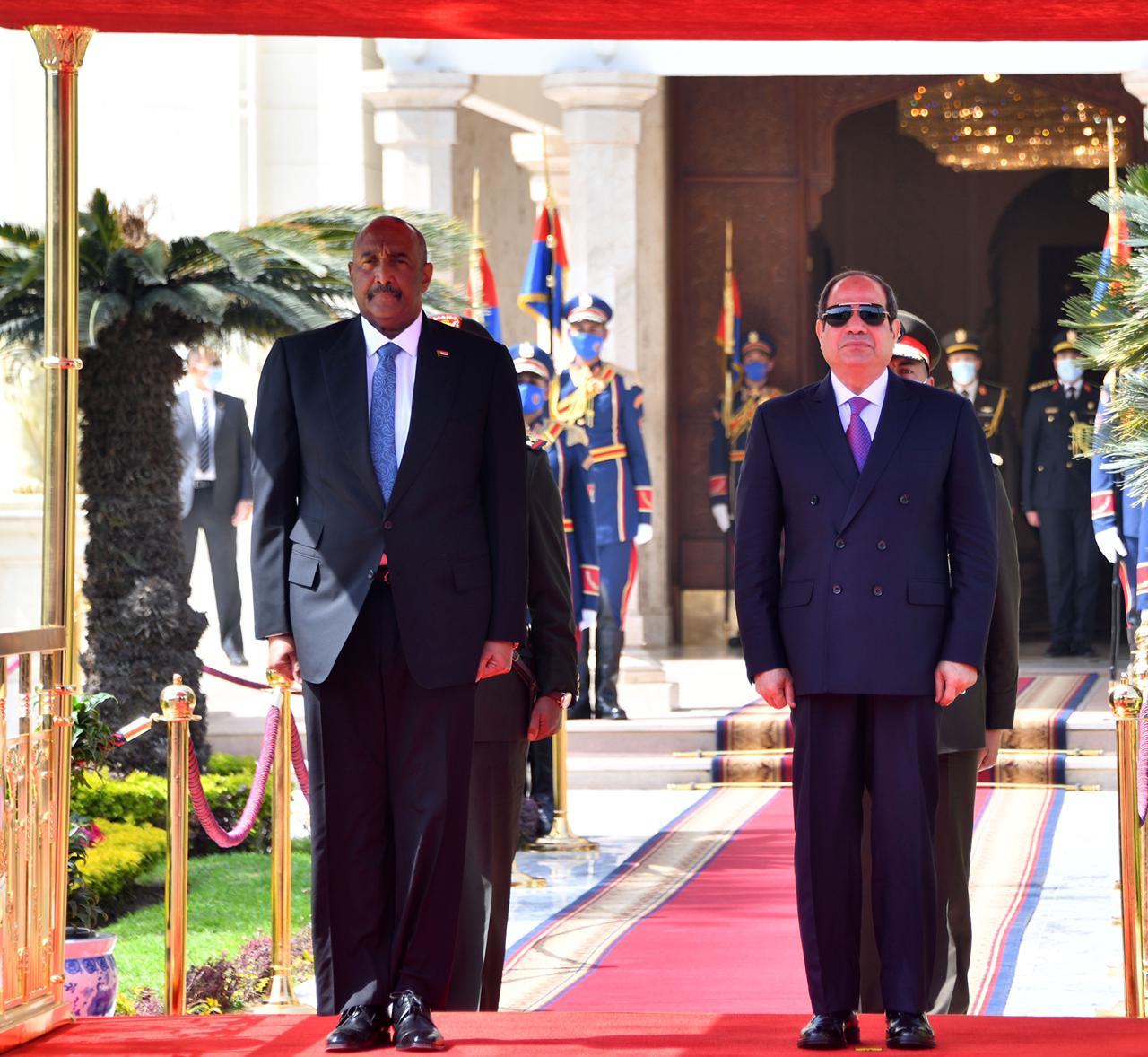 السيسي يستقبل البرهان