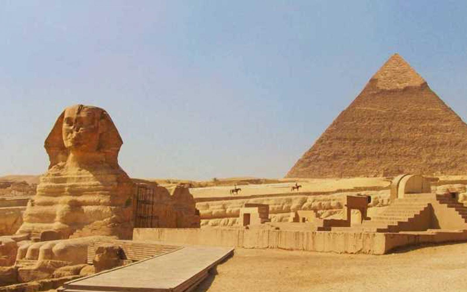 الأهرامات