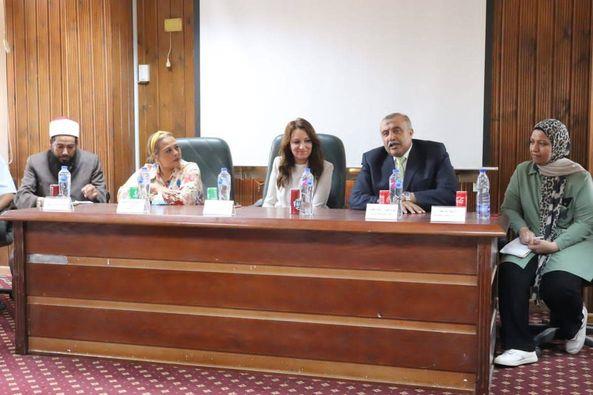 هند عبد الحليم نائب المحافظ لتنمية المجتمع وخدمة البيئة