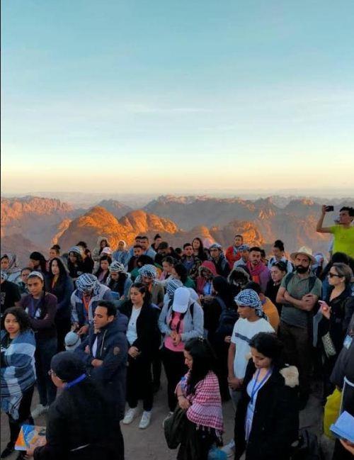  الرهبان الفرنسيسكان يحجون إلى جبل موسى لمباركة مشروع التجلى العظم
