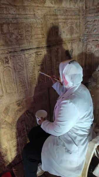 الإنتهاء من ترميم الصالة المستعرضة أمام قدس أقداس معبد دندرة