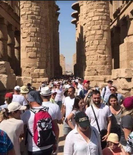معابد الكرنك بالأقصر تشهد حالة كبيرة من الإقبال السياحى 
