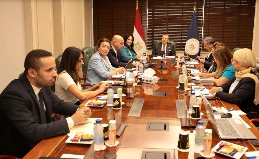 متابعة استعدادات قطاع السياحة لاستضافة مصر لمؤتمر COP 27 ..وزير السياحة يعقد اجتماع موسع