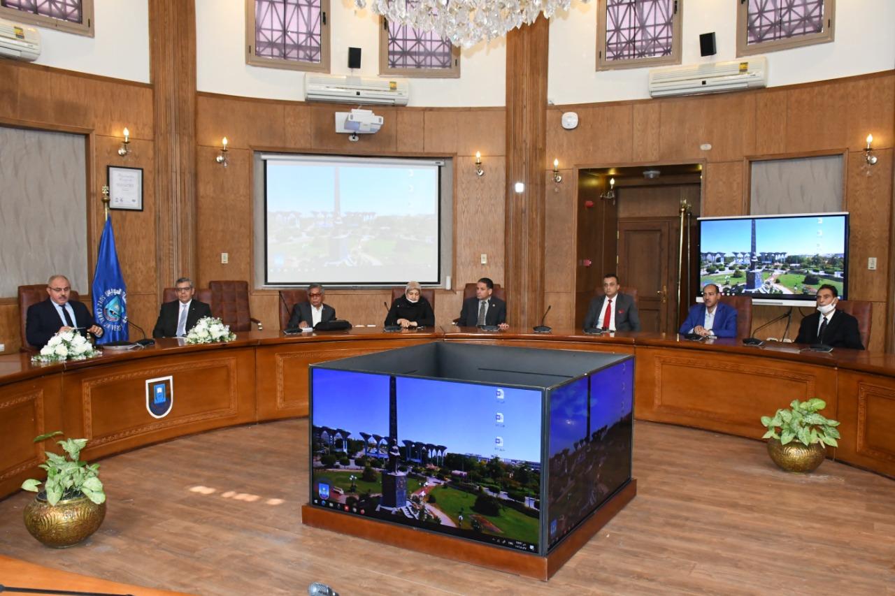  الدكتور ناصر مندور رئيس رئيس جامعة قناة السويس