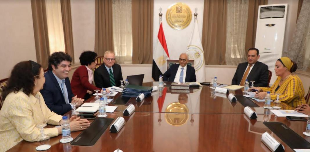 ننشر تفاصيل لقاء وزير التعليم  مع وفد الوكالة الأمريكية للتنمية الدولية