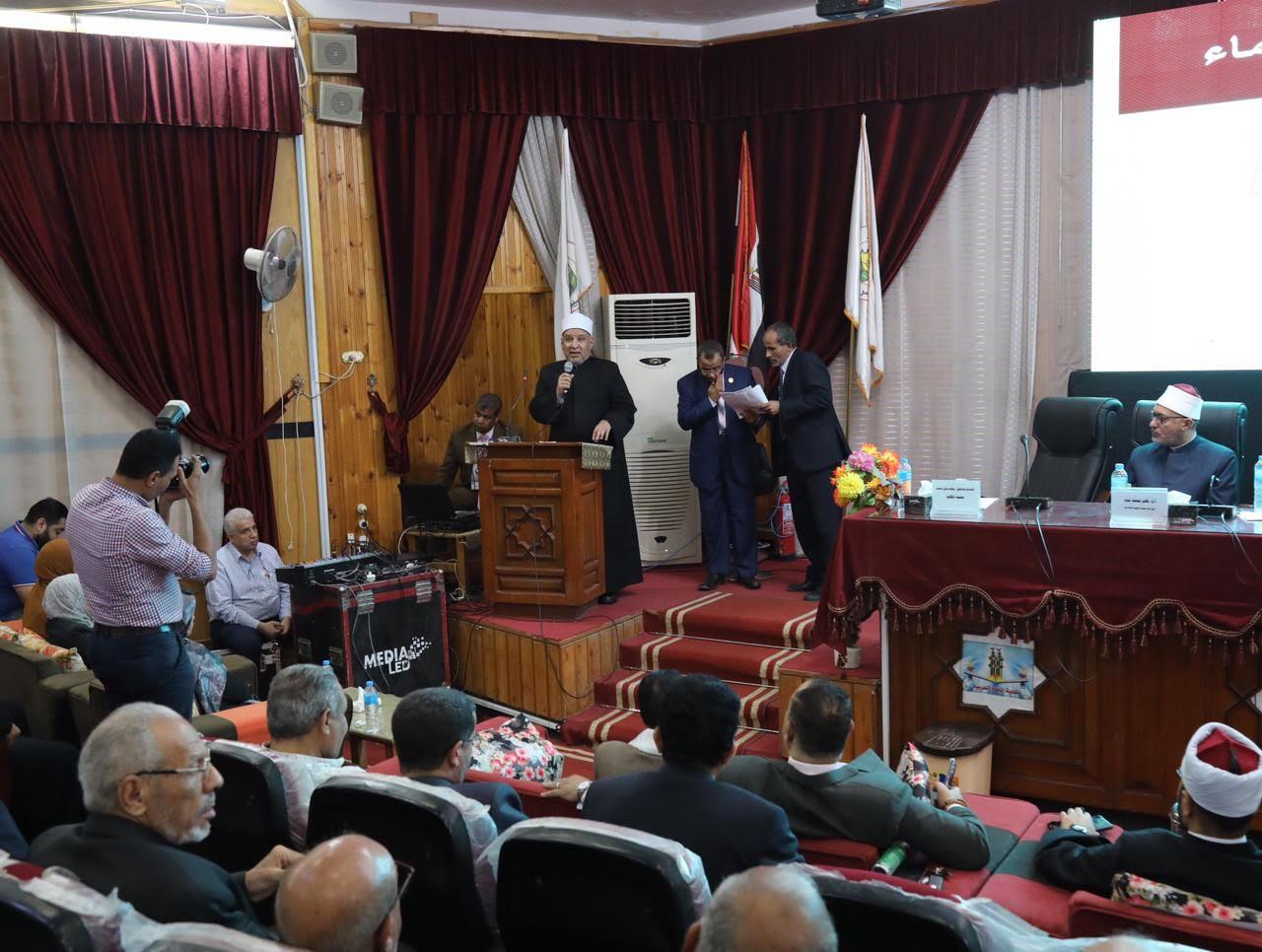 أكاديمية الأزهر العالمية للتدريب تفتتح دورة تدريبية لموظفي الشئون الإسلامية الماليزية
