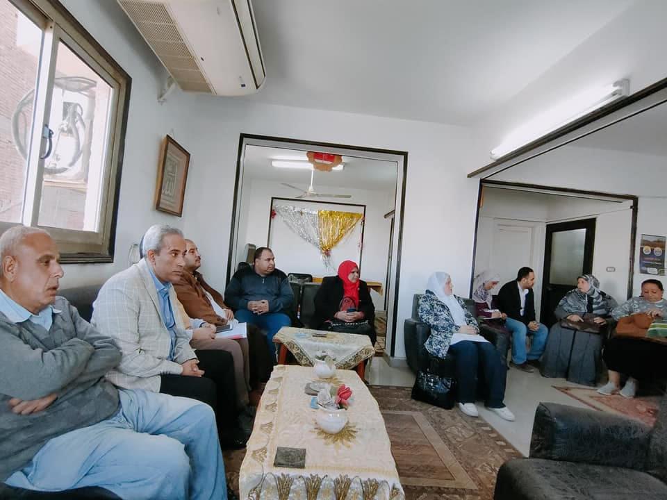  القوي العاملة
