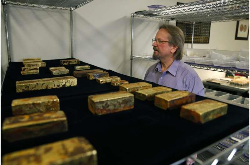 كنوز من حطام ”سفينة الذهب” تعرض للبيع بالمزاد بعد 165 عاما 13