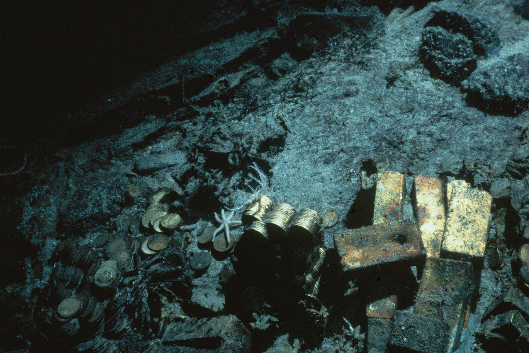 كنوز من حطام ”سفينة الذهب” تعرض للبيع بالمزاد بعد 165 عاما 7