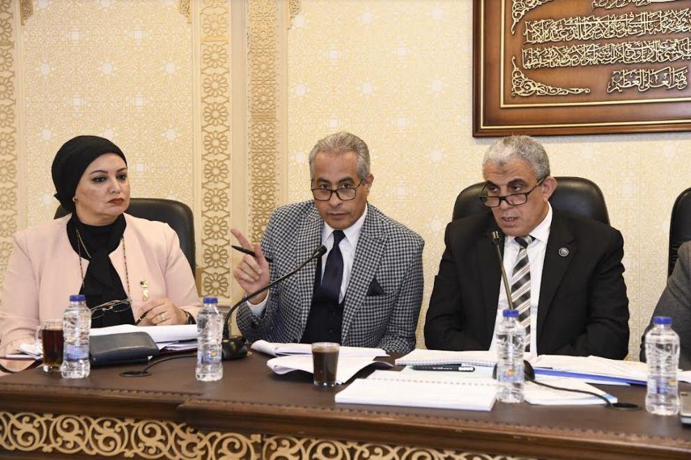 القوي العاملة بالبرلمان