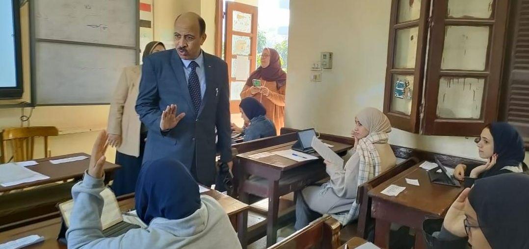  اللجان الامتحانية