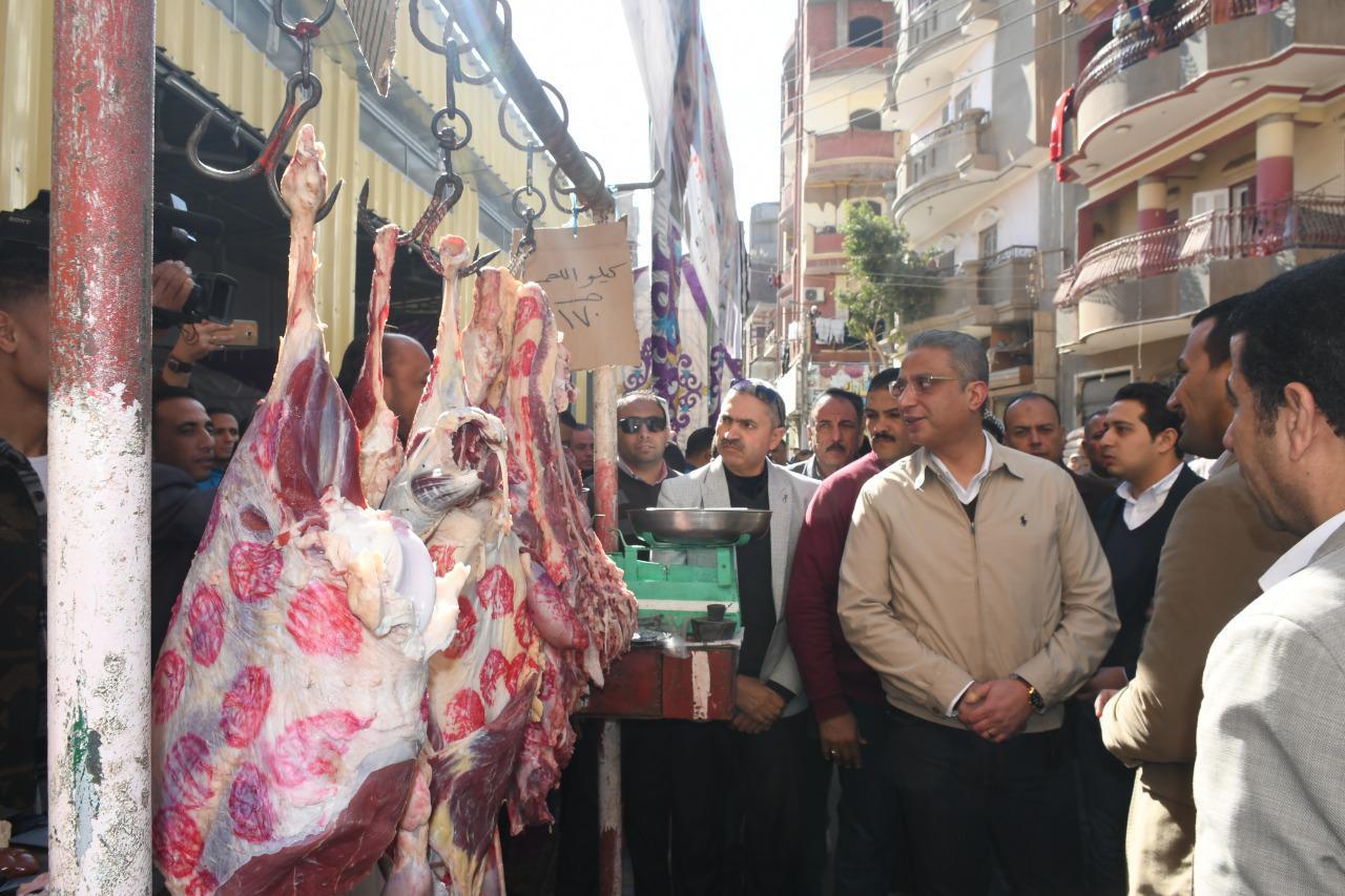 محافظ الفيوم يفتتح معرض ”أهلا رمضان” بأبشواي لبيع السلع الغذائية بأسعار مخفضة 2