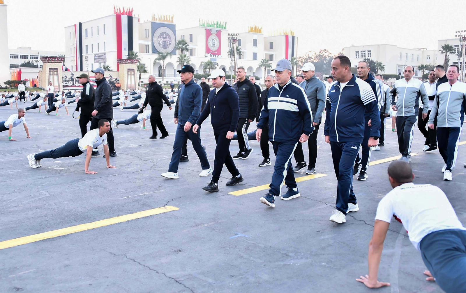 جولة الرئيس السيسي في الكلية الحربية