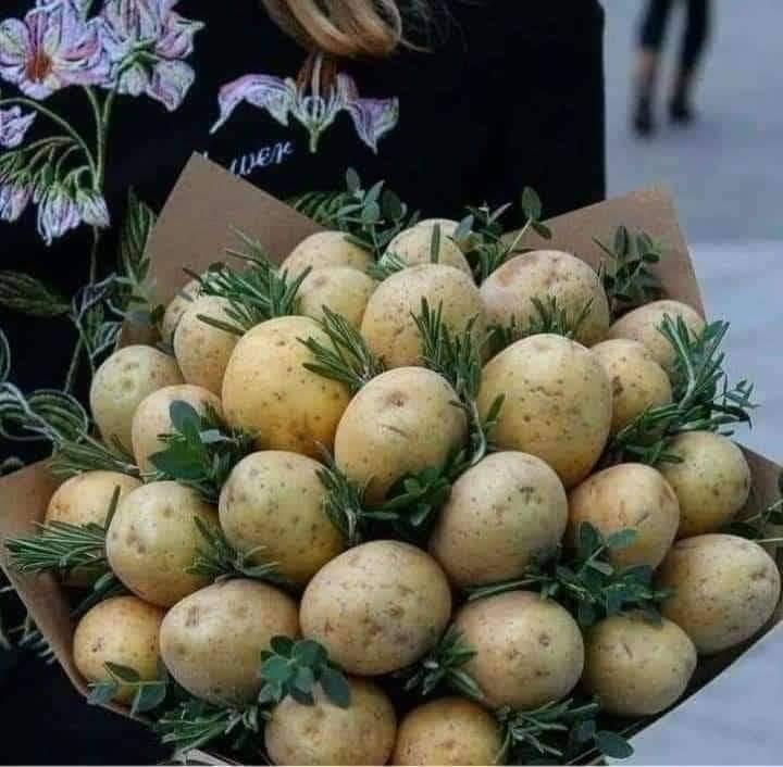 ”بوكيه البطاطس والثوم” اقتراحات عملية لهدايا عيد الحب بعد غلاء الاسعار 3