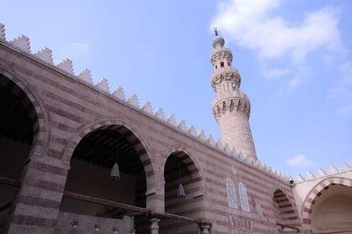 مسار سياحي بالدرب الأحمر 
