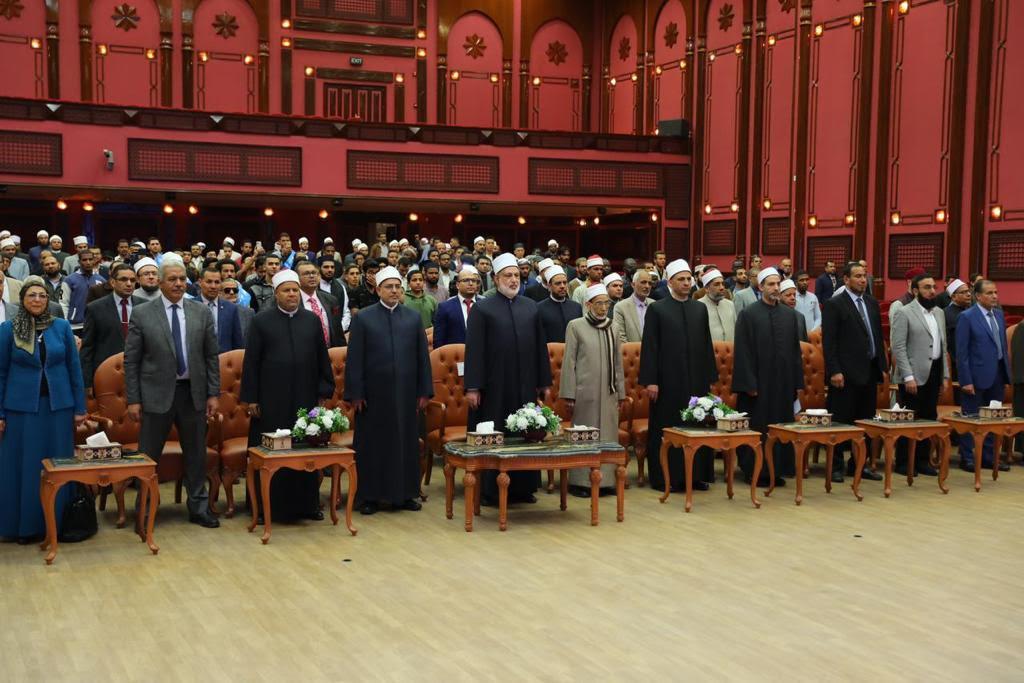 وكيل الأزهر يحذر من سلبيات وسائل التواصل الاجتماعي ويؤكد: لها آثار مدمرة على المجتمع والدين والأخلاق