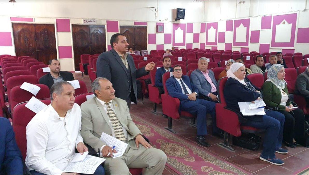 اجتماع مدير تعليم الغربية بقيادات المديرية  ووكلاء الإدارات التعليمية 