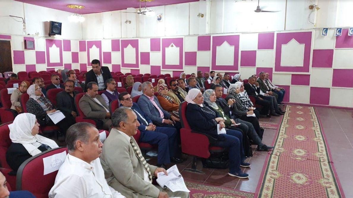 اجتماع مدير تعليم الغربية بقيادات المديرية  ووكلاء الإدارات التعليمية 