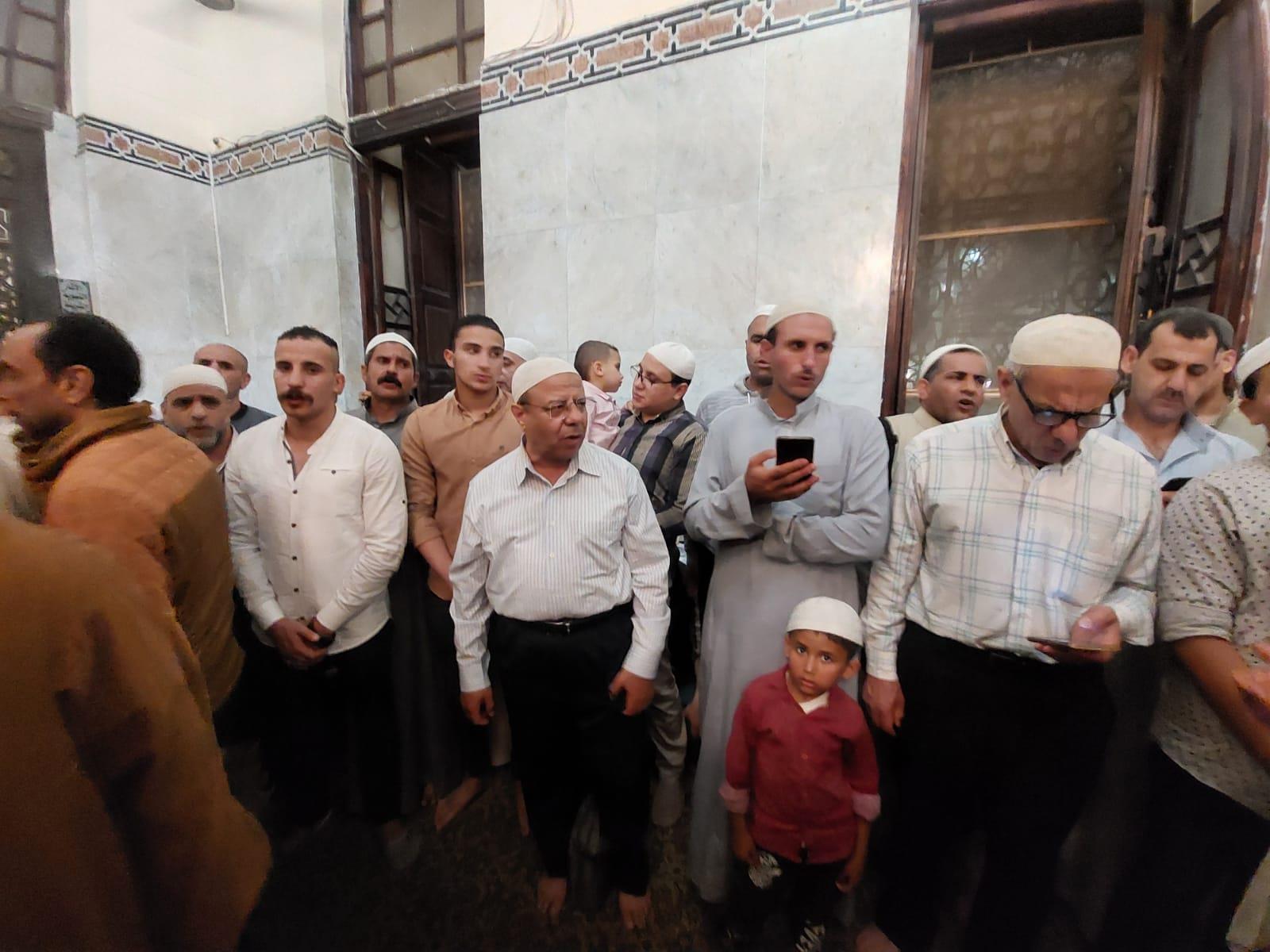 آلاف المواطنين يحتفلون بالليلة الختامية لرجبية السيد البدوي بمدينة طنطا