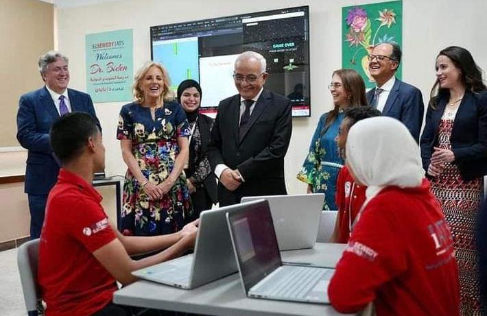  زيارة زوجة الرئيس الامريكي