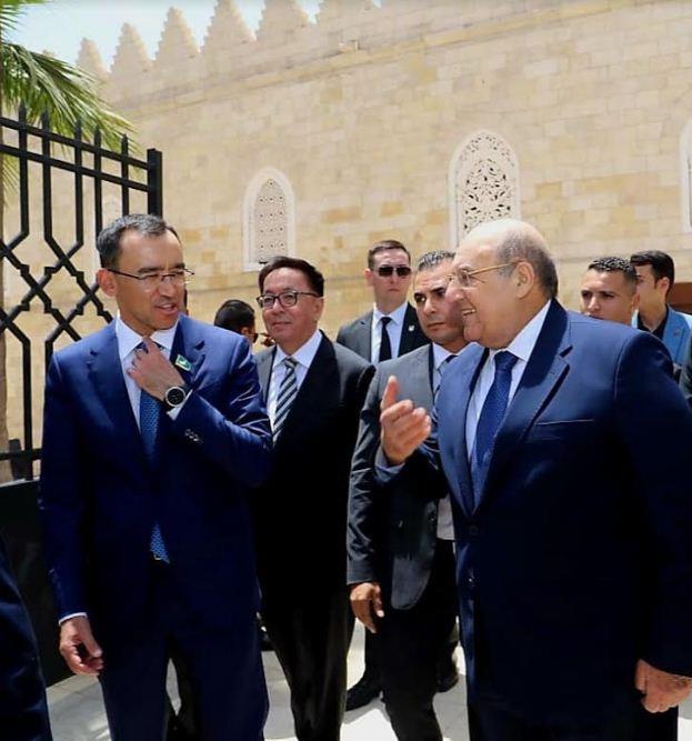 رئيس مجلس الشيوخ  ورئيس مجلس الشيوخ الكازاخي