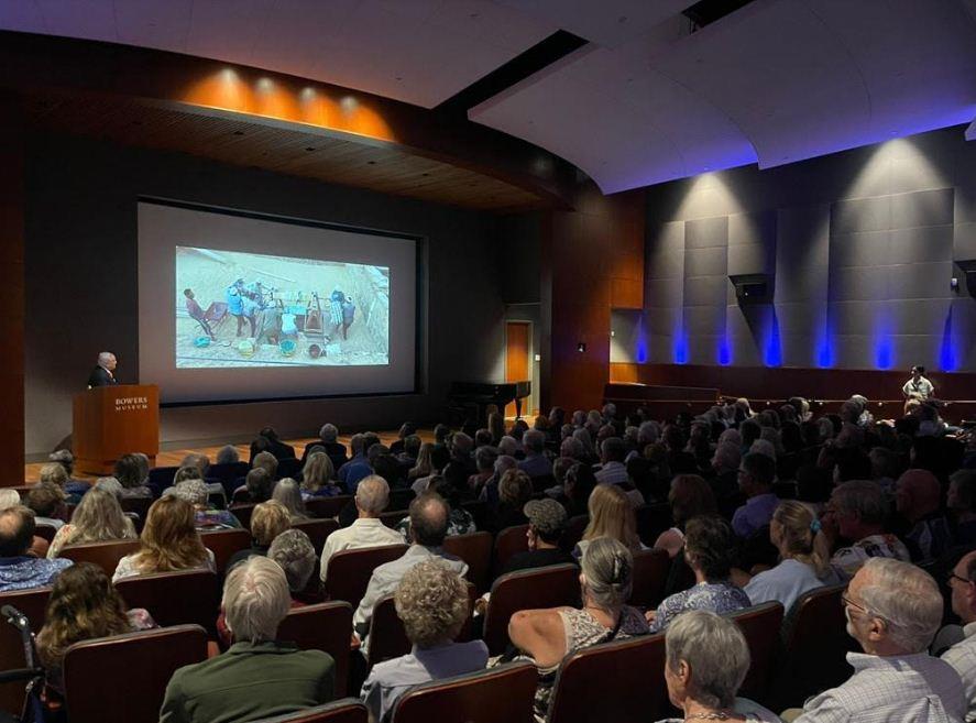  الدكتور 