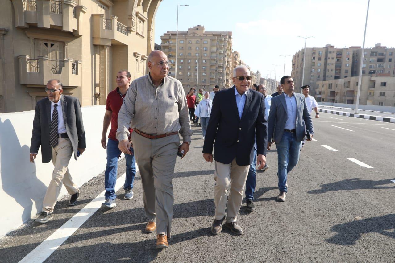 محافظ الجيزة يعاين مسارات العمل بمحور عمرو بن العاص 