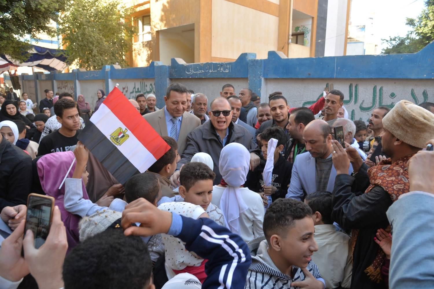 للواء عصام سعد محافظ أسيوط