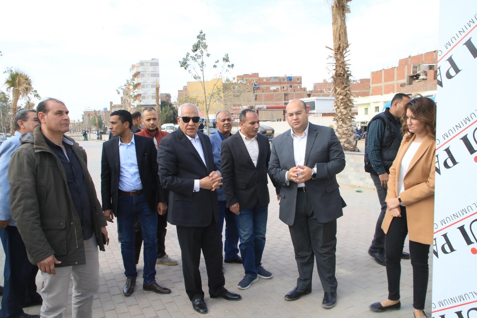 محافظ الجيزة يتفقد أعمال تطوير محور المنصورية